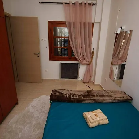 شقة διαμερισμα με κηπο στο κεντρο